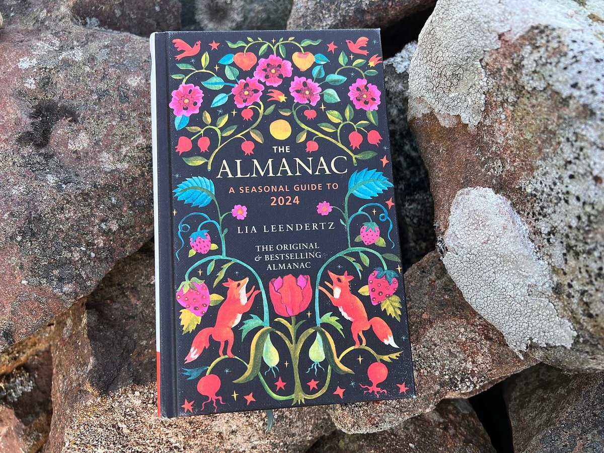 Talking BOOKS this new year! Here are our top 5 books that will be enhancing our experience of the outdoors this year (and beyond). Because seriously, the more you know about nature, the easier it is appreciate - and in fact, become obsessed with!  buff.ly/3TKVJTQ