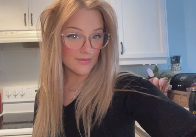 MFC at 9pm est 💚💚💚 https://t.co/3AdwZypWSc