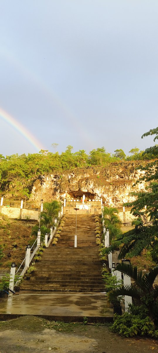 realKJVrn's tweet photo. DOUBLE RAINBOW OUR LADY MEDIATRIX.. SOGOD MOHON CEBU https://t.co/AVDGMW2hyV