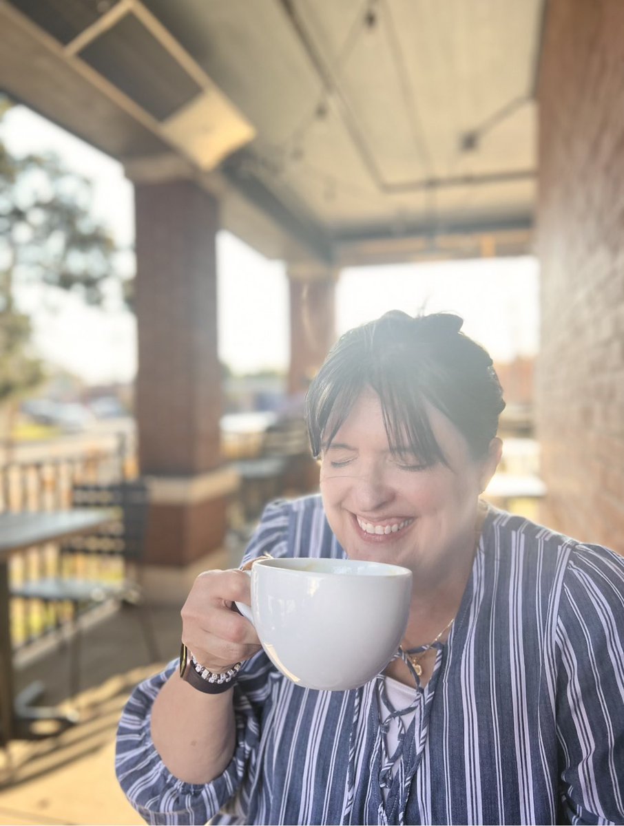 ValDavidson's tweet image. Happy 2024!!! I am not going to lie…our family had a tough 2023. So much sickness, surgery, and medical treatments…a lot of challenges! But…God is faithful…we also had a lot of joy, laughter, silly fun, and love! I am walking into the new year with hope and faith in Him!!❤️