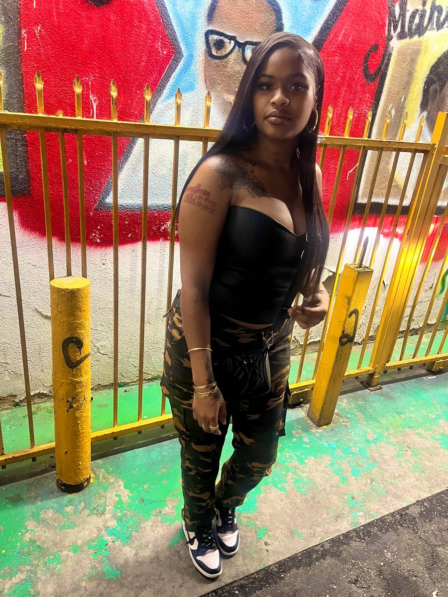 ThaaTruth4Real's tweet image. • HE MUST BE PARALYZED IF HE SAY HE AIN’T FEELING ME ♿️🫨🫨💋 #itsthatdeep