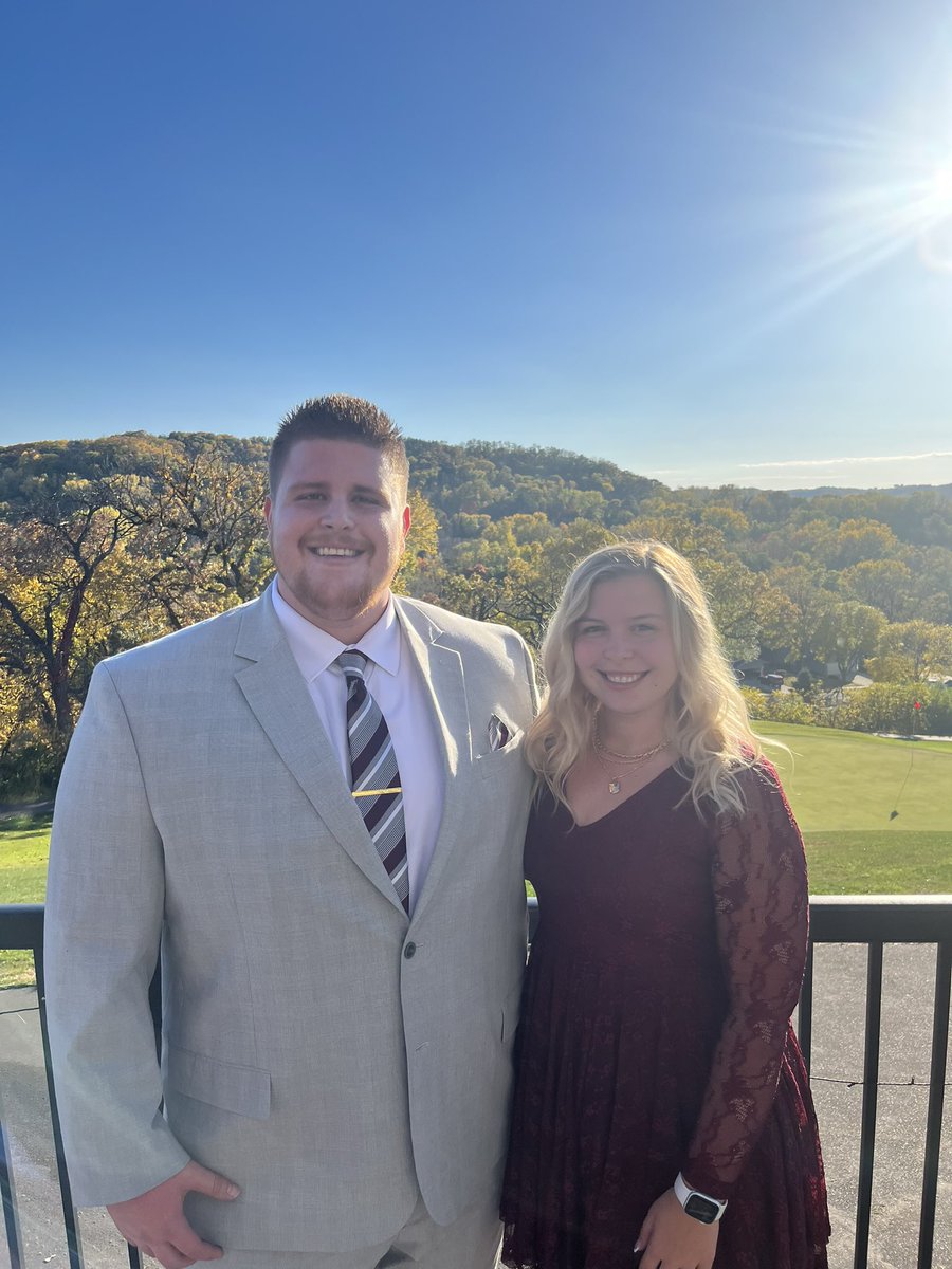 We are deeply saddened by the sudden passing of former WSU Warrior offensive lineman Declan Kyler.  He was an amazing teammate, friend, and young man.  Please join us in praying for his teammates, friends,  and family.  Life is precious.  🙏