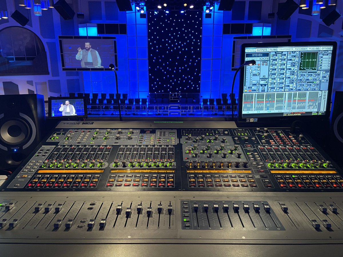bartholomew12's tweet photo. Just like riding a bike. If the bike was a spaceship. And you were flying through a meteor shower. And the meteors forgot to turn on their microphones. https://t.co/30pV8ImXCj