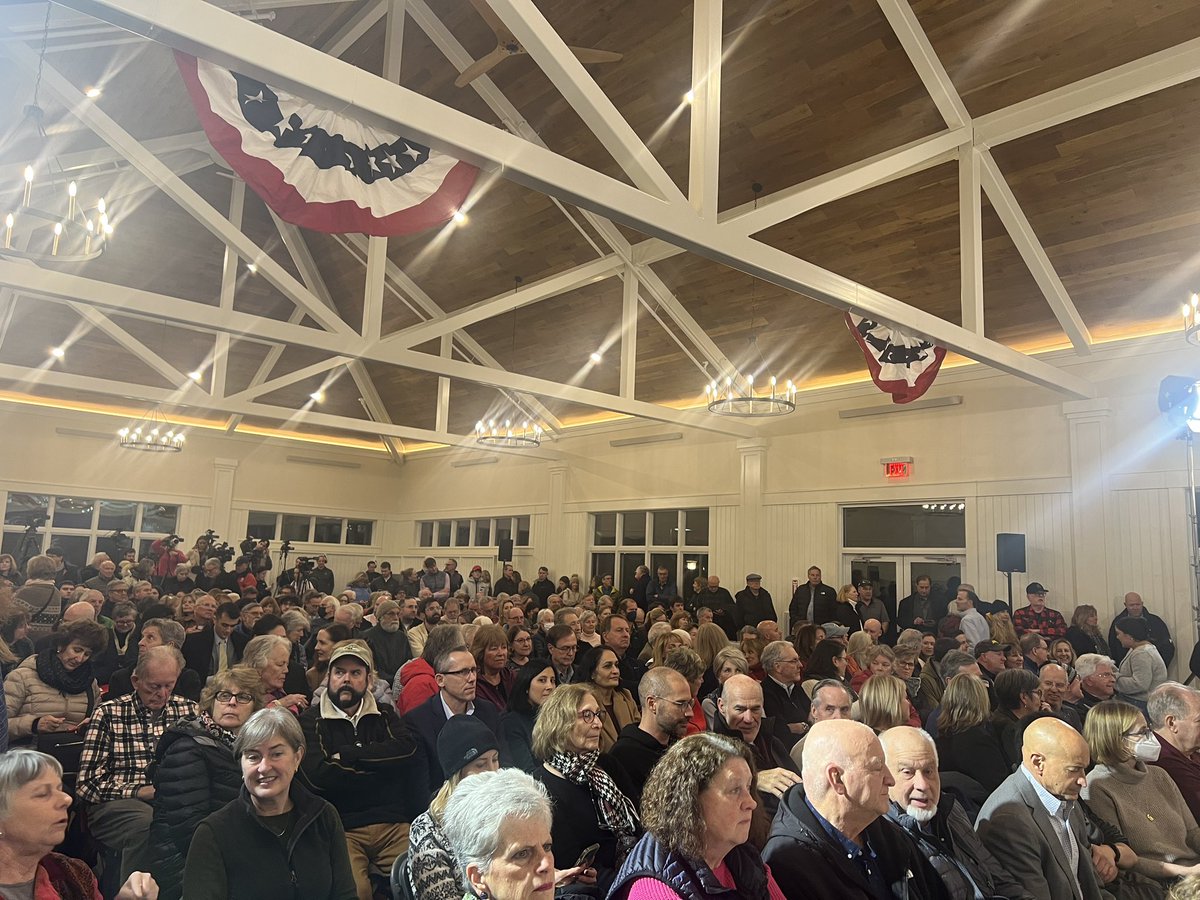 Packed house in Rye, New Hampshire to see @NikkiHaley #StrongAndProud #NikkiHaley2024 🇺🇸
