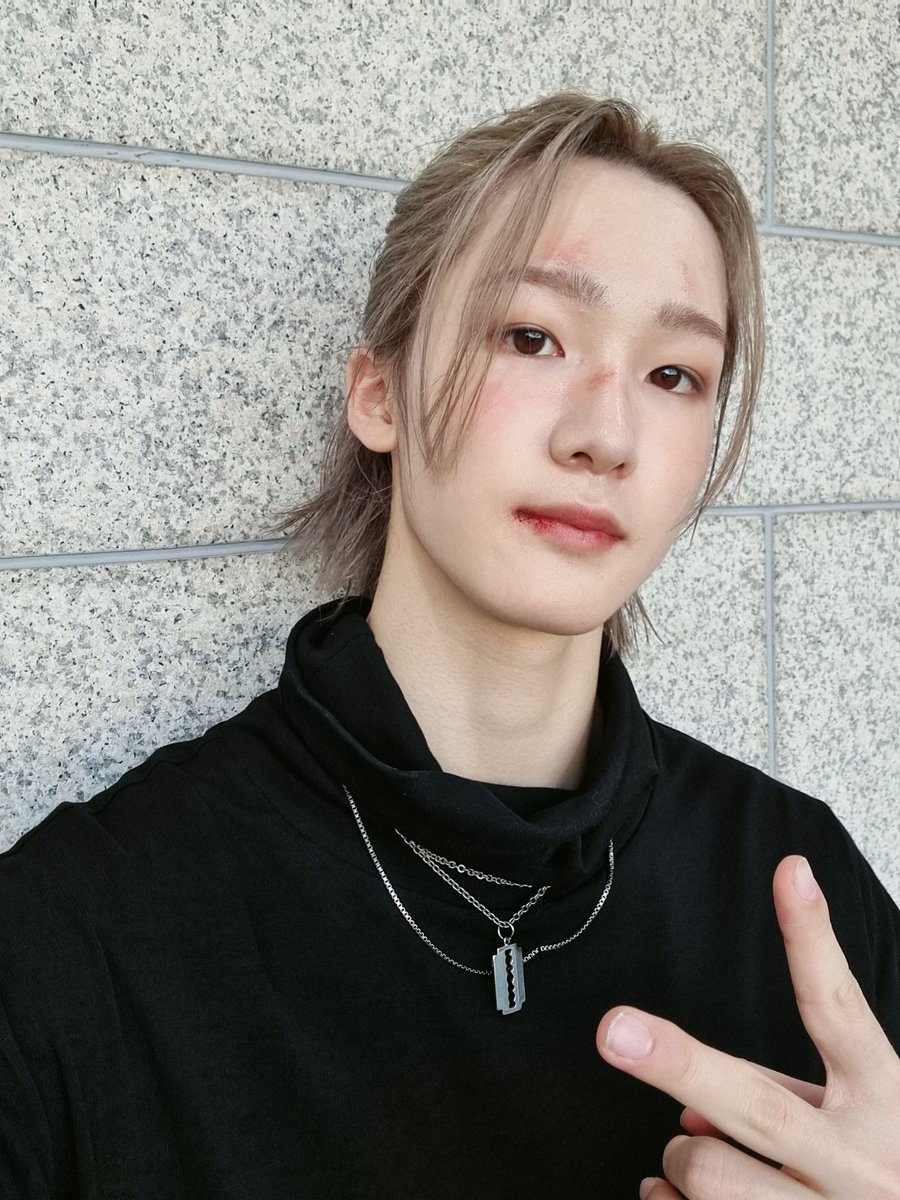 Su main Omen fav además de (no) pro-player siempre ha deseado ser parte del #𝔧ū𝔧u𝕥su𖤍𝔤ā𝑛𝑔, ahora con el #𓊈𝔠𝚞𝗋𝚜ë𝑑𓈒࣪ꪆʼ河𓊉, me decidí a oír todos los #𝕔𝚢𝚙𝔥ēr𖡶𝓈𖦹r𝕔e𝔯ers para vivir mi sueño de sentirme un hechicero 🤞🏻 fingers crossed

𝗇𝗂gt𝕙𝕞𝖺𝗋ǝ 𖤐 Damián