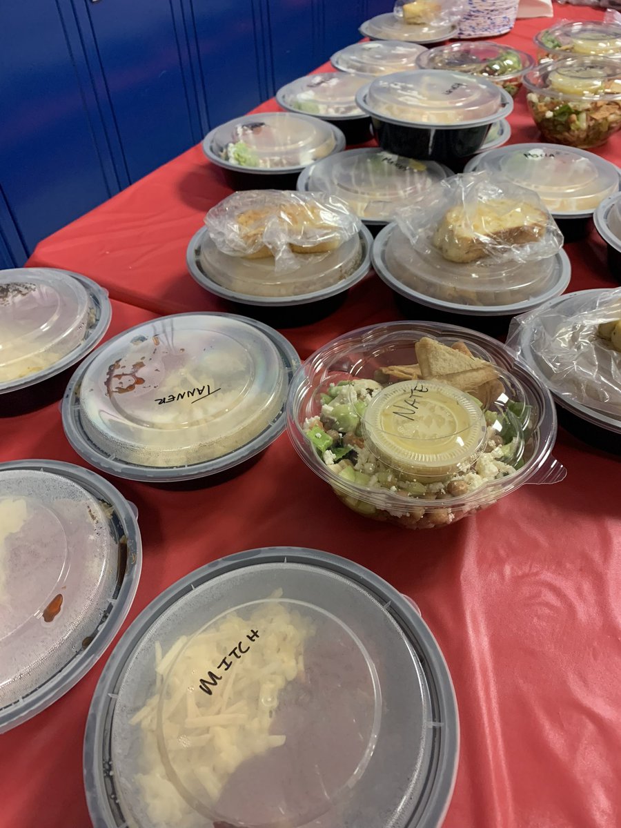 mrs_melevans's tweet photo. Visible Learning refresher in the morning, lunch and staff family games in the afternoon!
First day back with staff and yeesh, does it feel good to laugh with my people again. #SecondHalfBestHalf ๐๐ https://t.co/tFFpAHiFIY