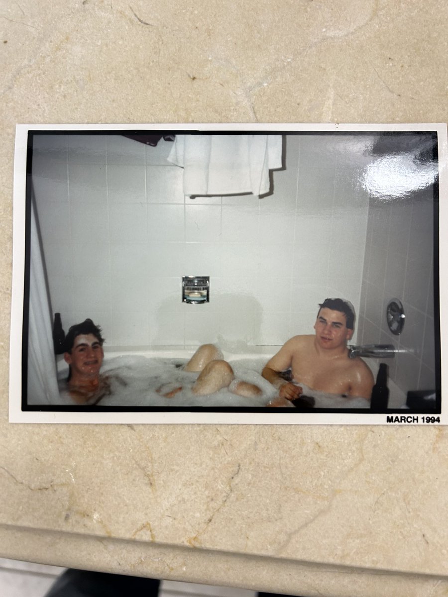 Benie19's tweet photo. How it started and how it’s going!  Friends that bath together stay together..  #30years. #mexico2024. https://t.co/1vg6s9c4m4