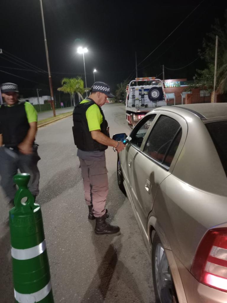 🔹 Seguridad

👉 Informe semanal del área

🔍shorturl.at/gwOUZ

<a href="/BritosGuillermo/">Guillermo Britos</a>