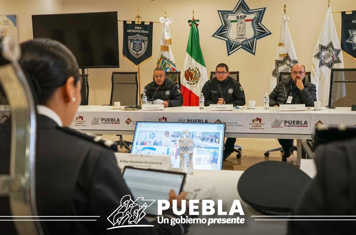 CAuxiliarGobPue's tweet photo. #Comunicado | En el marco del Plan “Paz, Seguridad y Justicia”, que impulsa el gobierno presente del mandatario @SergioSalomonC, bajo el liderazgo de nuestra directora general, Erika Guzmán Granados, hemos fortalecido la operatividad para la prestación de servicios de seguridad patrimonial.

📰📸 https://t.co/R2WVldlqpl