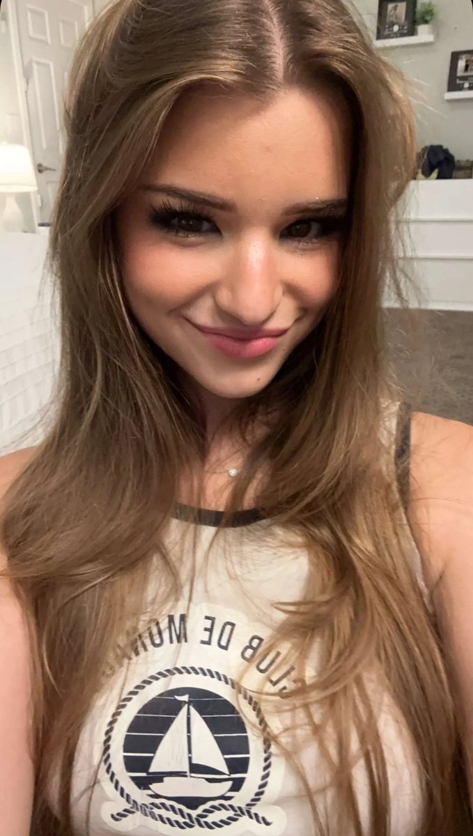 Have you met my little gooning slutty urinal and #fuck #TOY @FemBoyDove?!