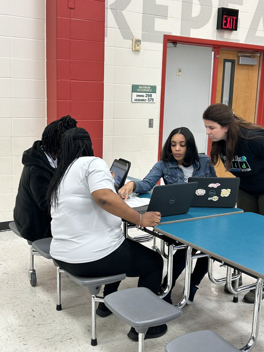 Aldine_RtI's tweet photo. We have been hard at work ensuring that everyone is equipped to analyze their mClass data and close academic gaps! @MrsLBPollard @DrLindseyWise @DrFavy @drgoffney
#RtIMatters https://t.co/DXDYPs9lAD