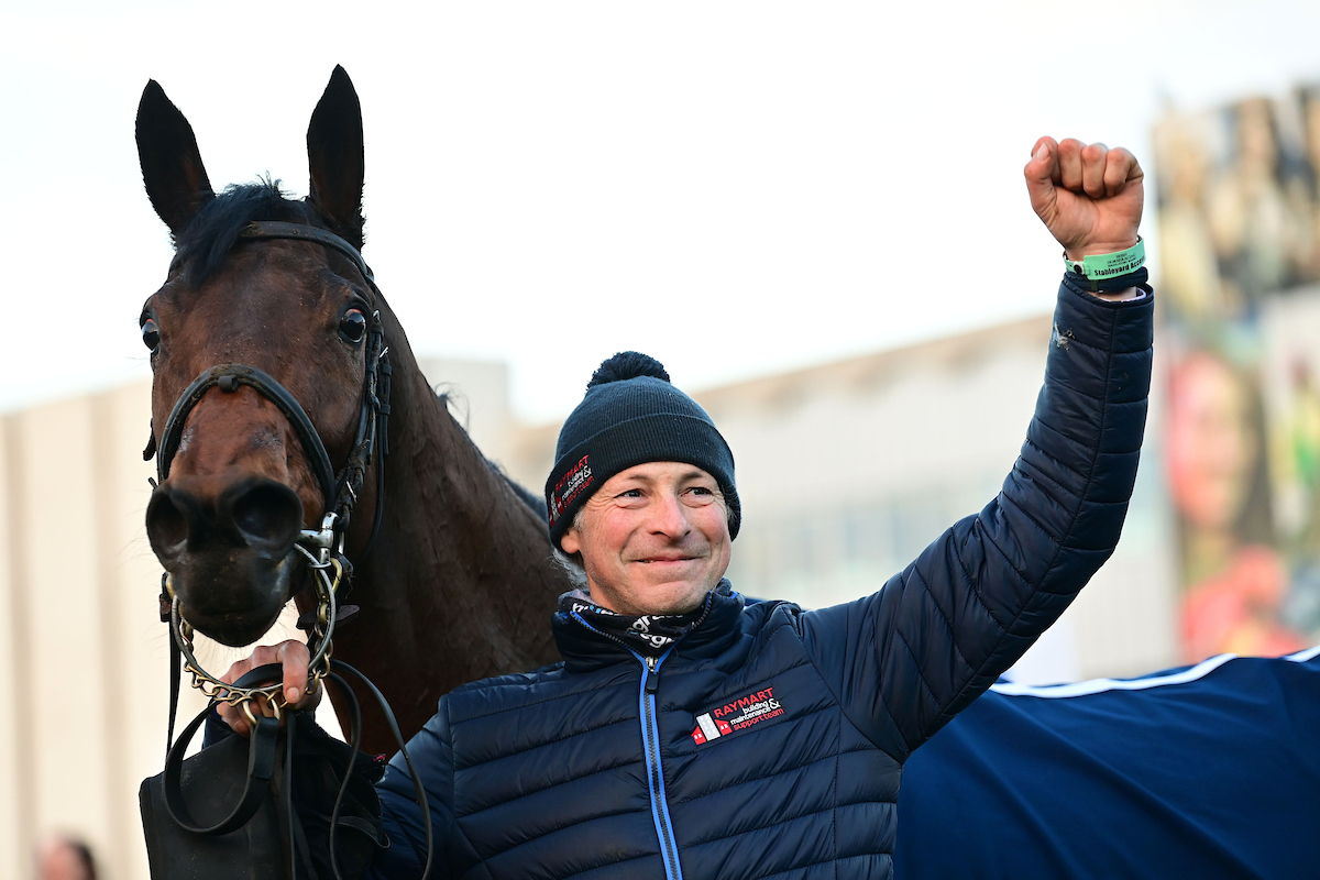 irishracing's tweet photo. Congratulations to Stuart Crawford who pulled off a very successful raid on Ayr today, returning home to Co. Antrim with a treble  👏 

🥇 Ballycoose
🥇 Ailie Rose
🥇 Joshua Des Flos https://t.co/0N4L6Qa6t0