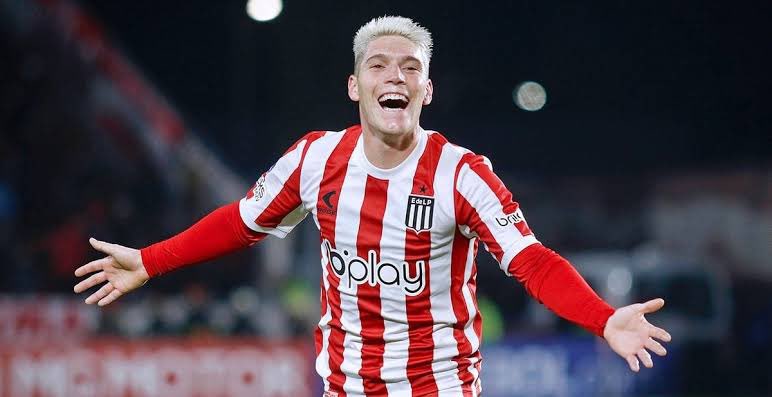 JulioMiguelNeto's tweet photo. A ideia do #Benfica é pagar 9mi€ por  #BenjaminRollheiser  (que foi oferecido ao #Flamengo) e contar com o meia do #Estudiantes só  no meio do ano.

Com isso, o hermano ficaria em LaPlata nesse primeiro semestre.

Oficialmente ainda não tem acordo, mas as negociações seguem e este é o possível cenário que os encarnados almejam!