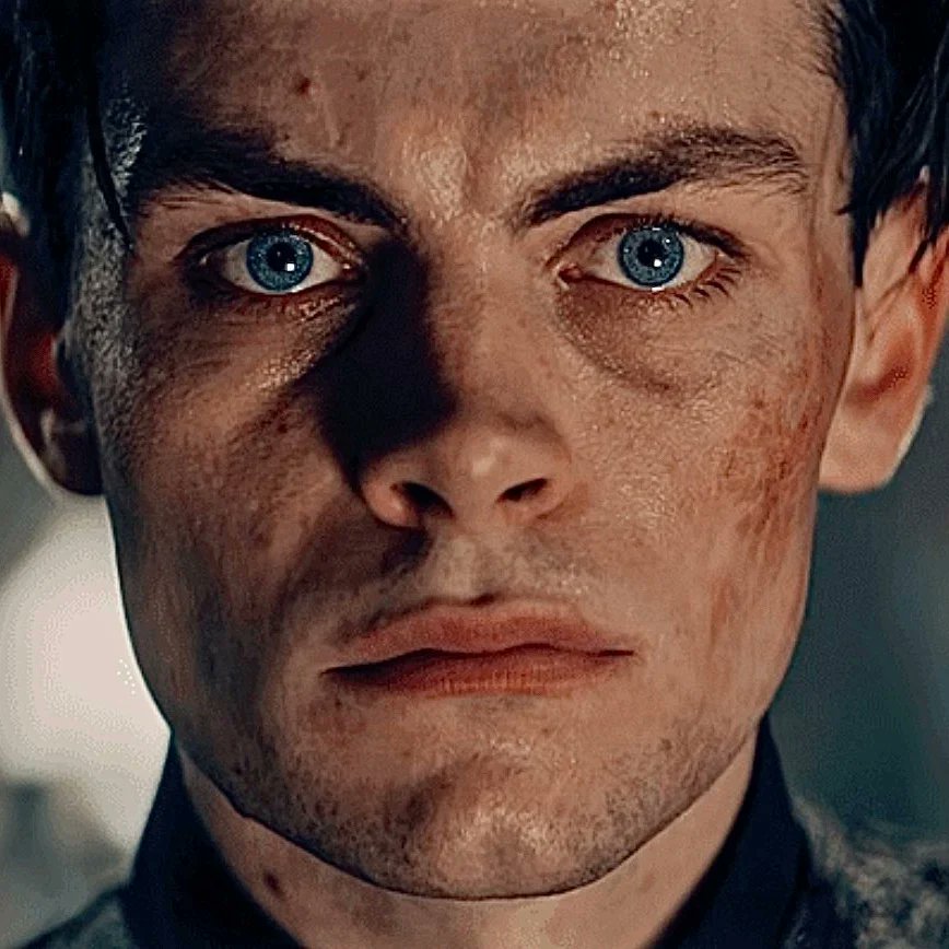 barrelboss96's tweet image. Part 2 of me comparing characters to mythological deities! This one is one of my favourite yet 🤍 (ig: rescatedelgrishaverse) #SaveShadowAndBone #SixOfCrowsSpinoff #fabrikator