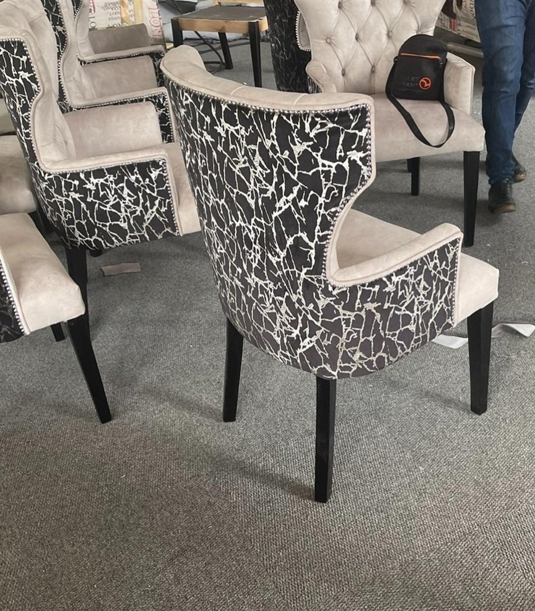 Mario_Molapo's tweet photo. @Ndaba_Luh Luxury furniture at a very affortable price. We are based in Kew near Sandton but deliver all over the country. 0693576242 https://t.co/krcdBjuuyQ