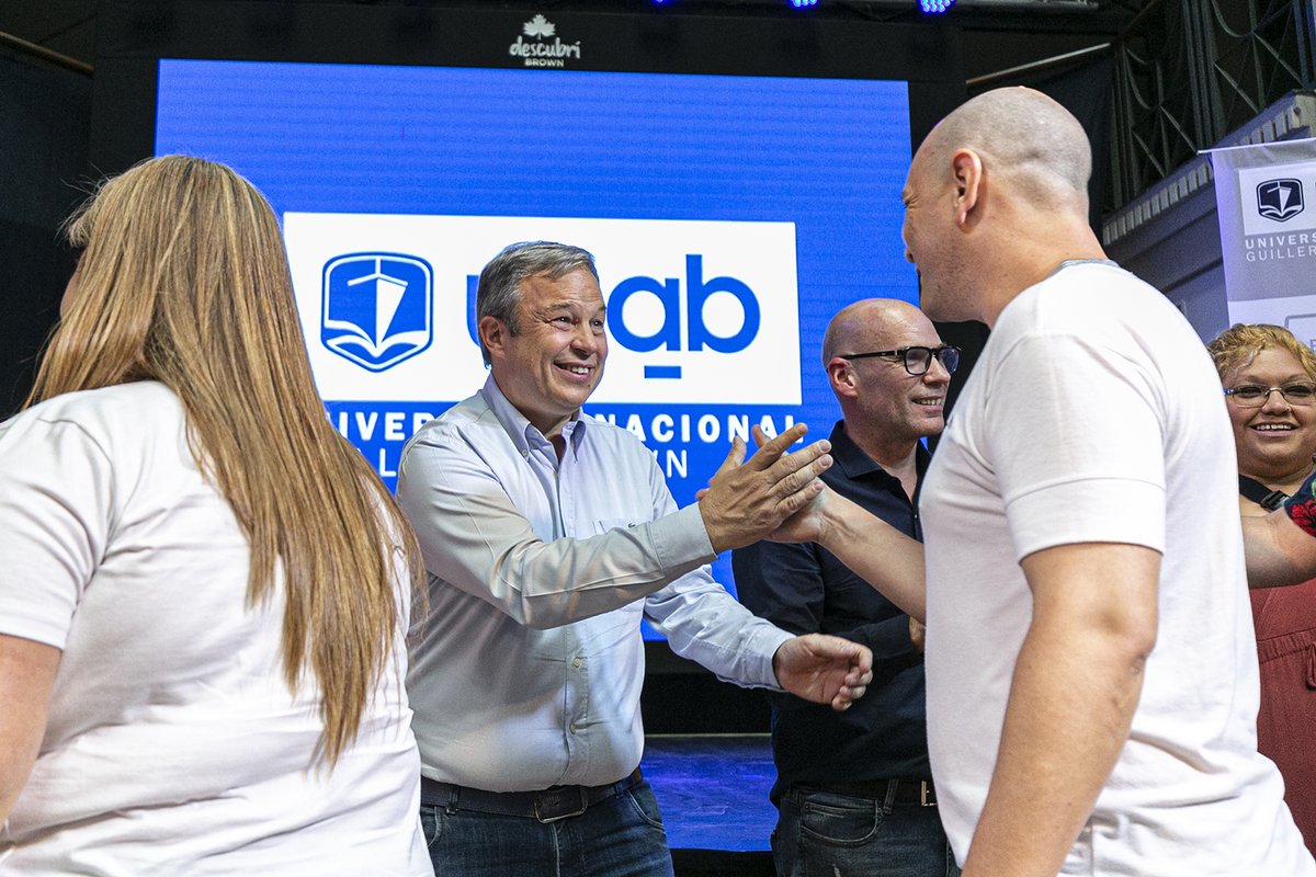 CascallaresPJ's tweet photo. Participamos de un acto realizado por la Escuela de Educación Profesional de la @unaboficial en el que se entregaron más de 270 certificados a estudiantes que concluyeron su formación en los distintos cursos y trayectos formativos realizados este año.

#BrownConVos https://t.co/avjz2KvuaV