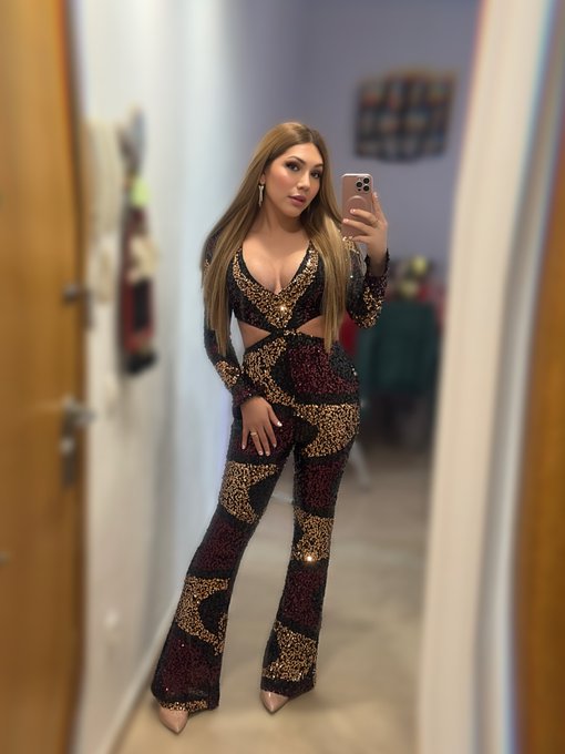 Que teng&aacute;is un buen a&ntilde;o!💋⚡️🤎✨ https://t.co/APjQOa9fwC