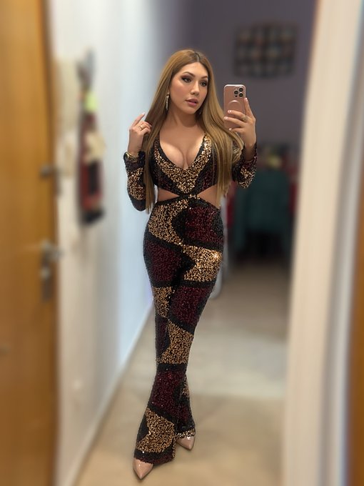 Que teng&aacute;is un buen a&ntilde;o!💋⚡️🤎✨ https://t.co/APjQOa9fwC