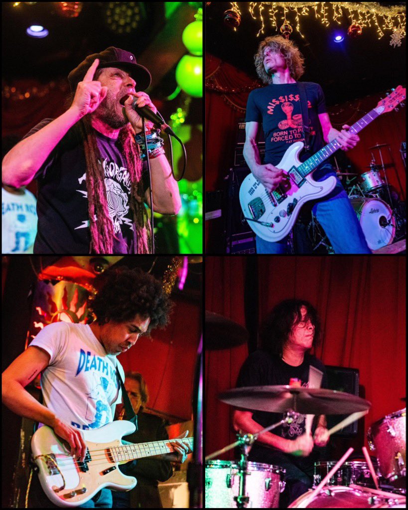 OFFofficial's tweet photo. We fly to NEW ZEALAND tomorrow for 3 shows! 🇳🇿 #toppstradingcards #collectall4 #stalegum

6 Jan - Wellington at Meow
7 Jan - Raglan at The Yot Club
8 Jan - Auckland at Whammy Bar

Tickets: https://t.co/alN5pyAyJP

Photos: Albert Licano https://t.co/PQgTNwZBoa