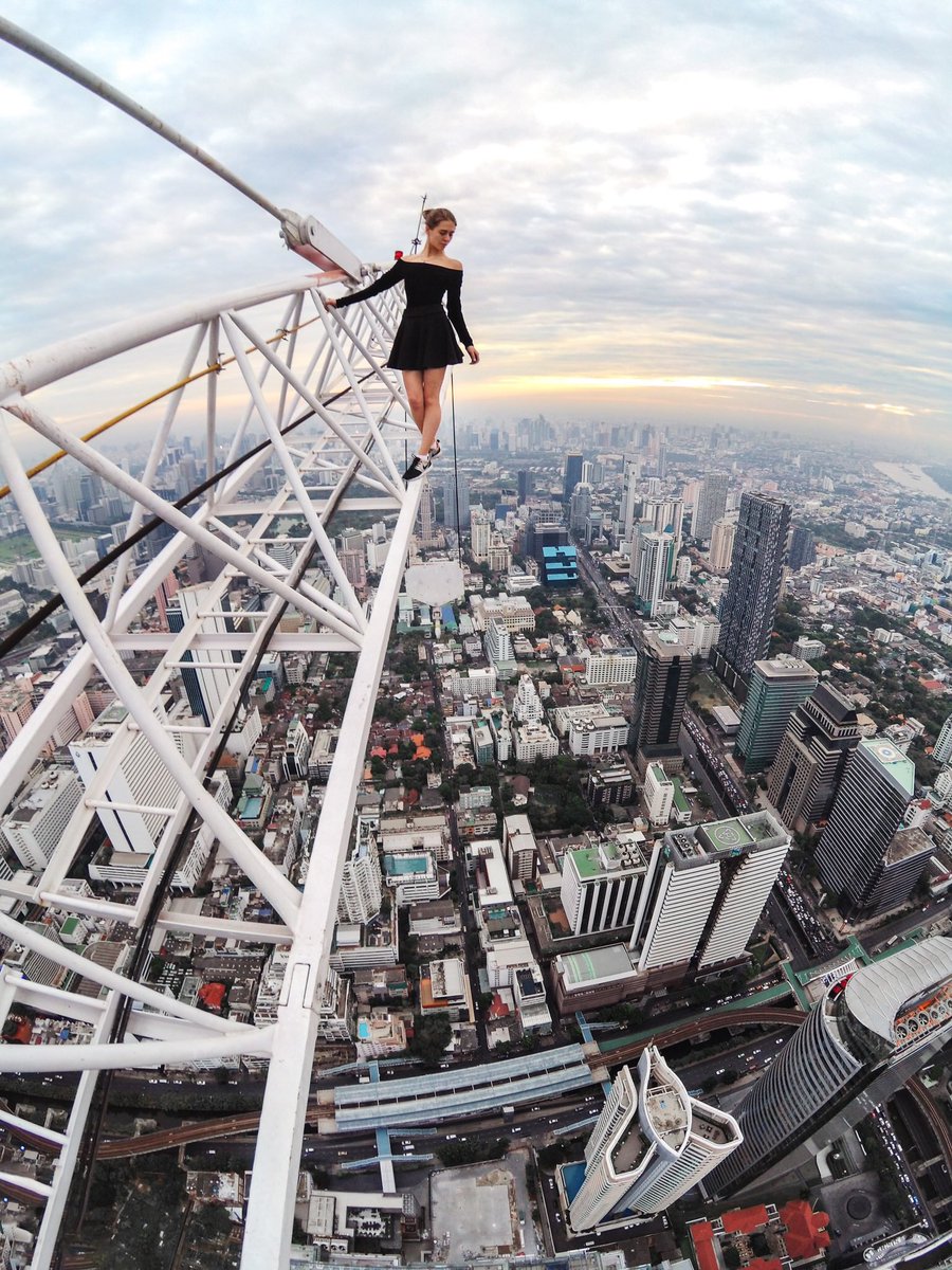 AngelaNikolau_'s tweet image. Gm 🐈‍⬛