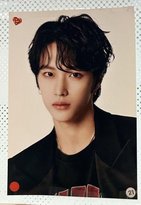 riize_net's tweet photo. that famous sm hidden trainee 🥹🥹 https://t.co/sxcIQh1cWd