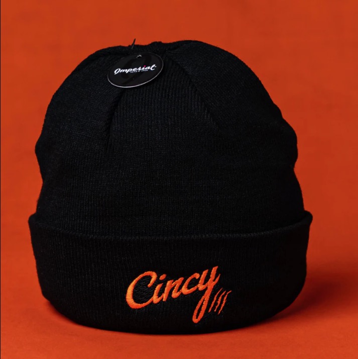 DonatosCincy's tweet photo. We love @_teddy_k and we think he deserves to win the #WPMOYChallenge! 
We also love giving away free stuff. 😏 We want to give away a $50 gift card to Donatos and this amazing @CincyHat beanie to one lucky winner who votes for Ted to stay in the #1 spot! 

Quote tweet with " #WPMOYChallenge + Karras " to enter to win! The winner will be picked tomorrow, 1/3.