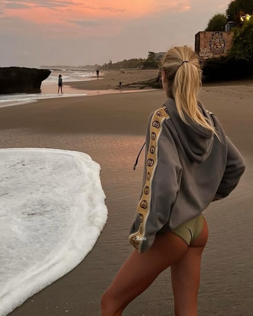 RicoAnalysis's tweet image. Our memories of the ocean will linger on, long after our footprints in the sand are gone.