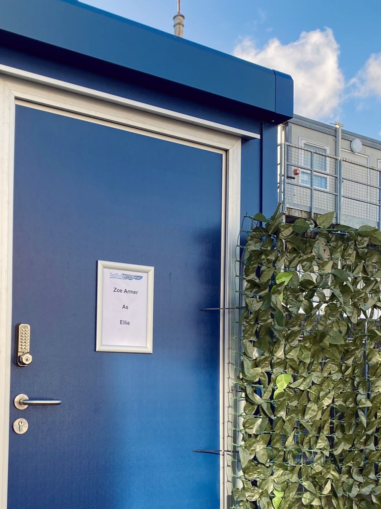 Zoë Armer tweet media