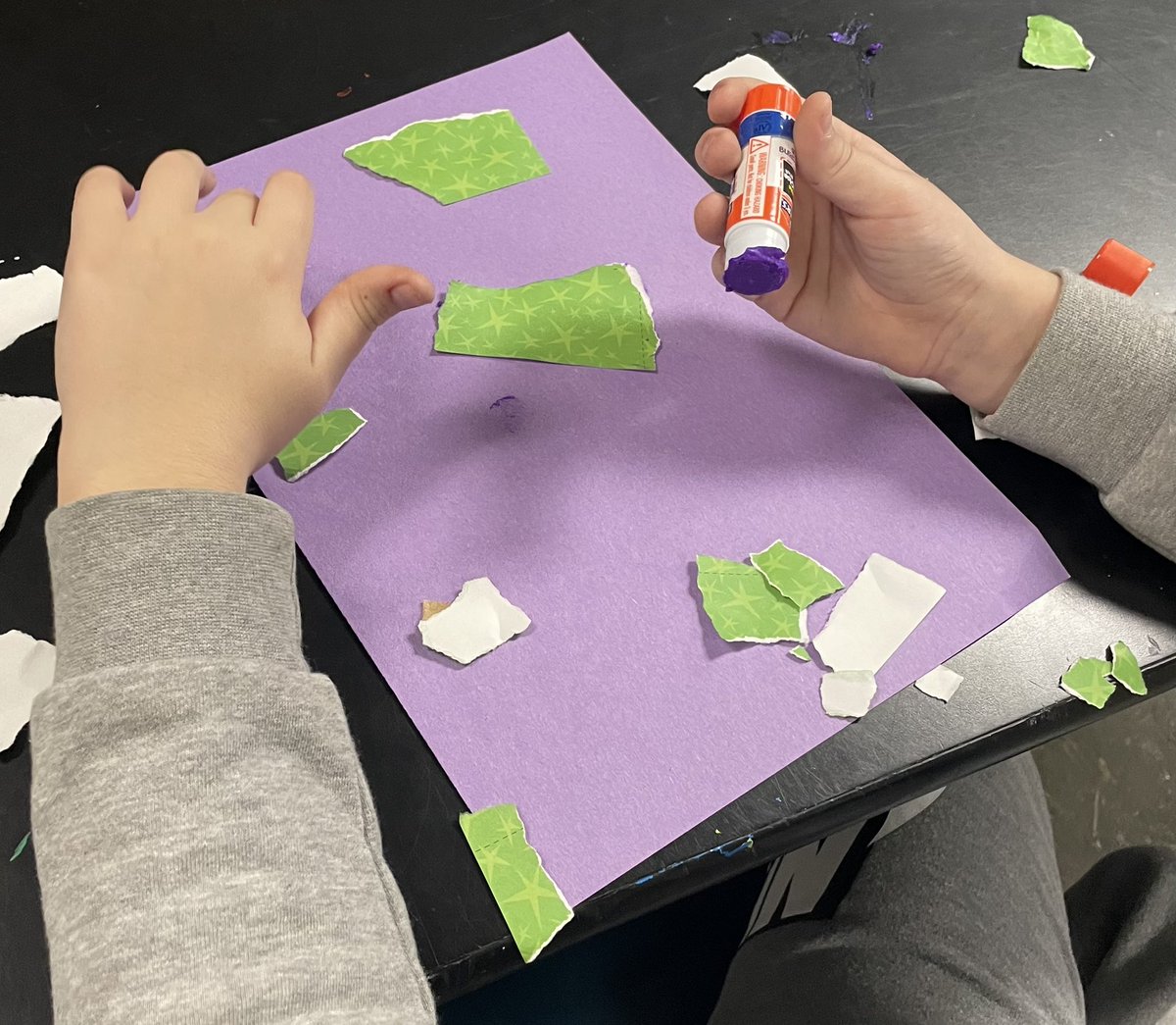 Today in Marciano’s class, we made Jasper Johns inspired 2024 artworks! #GCPride #GCArtists 🎨2️⃣0️⃣2️⃣4️⃣🎆