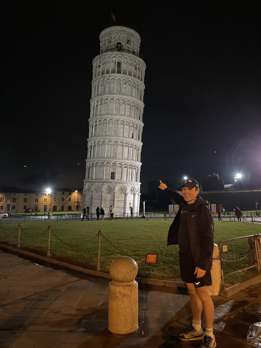 johnmcavoy2's tweet photo. The tourist 🇮🇹 https://t.co/wZKDv169WY