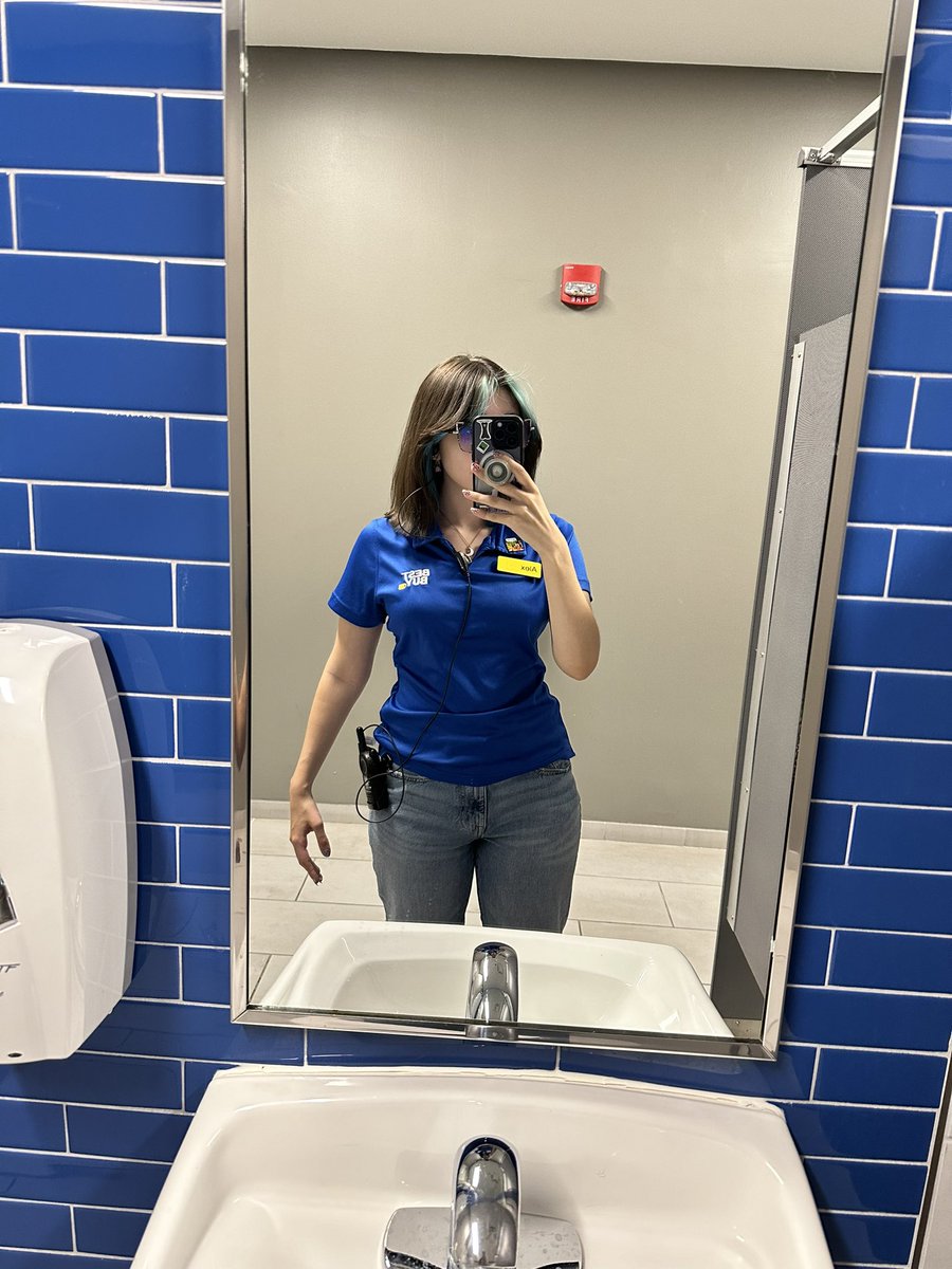 Sleeepy_eve tweet media