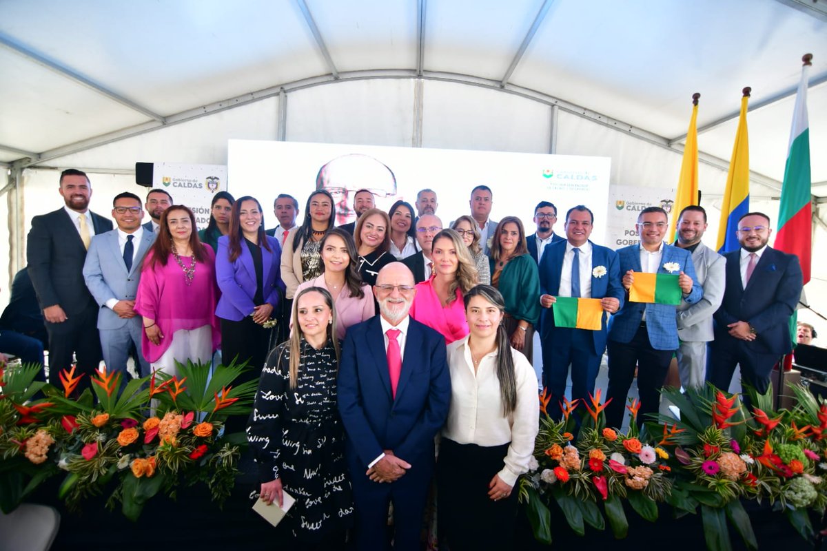 SecGralCaldas's tweet photo. Juan Manuel Marín López, nuevo Secretario General ratifica su compromiso por la Administración Departamental y su talento humano. Él es Abogado Especialista en Derecho Administrativo y Gerencia Empresarial con una destacada trayectoria en el sector público @GoberCaldas https://t.co/T6lDeFbKbQ