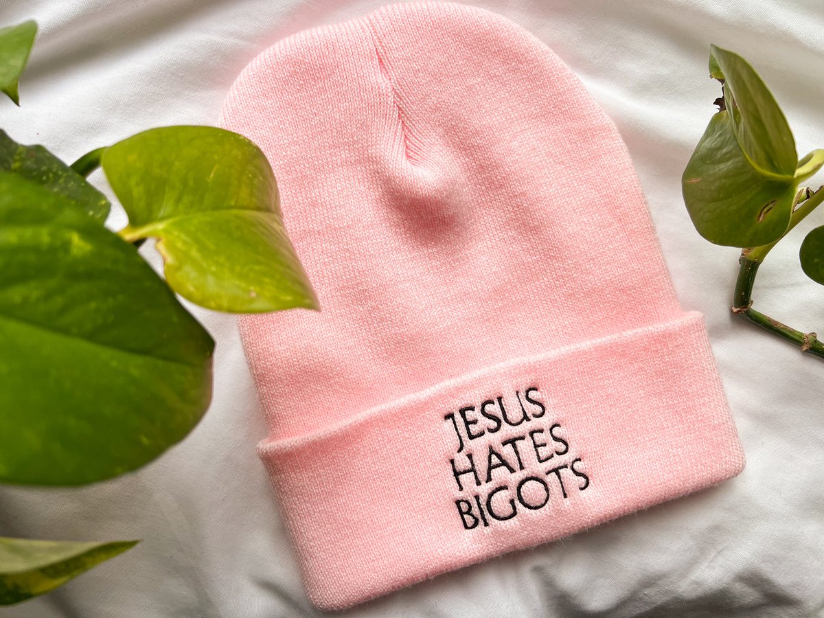 astraeagoods's tweet photo. giveaway 🌿

winner gets their choice of a beanie from my shop ✨

to enter:
•follow me
•like &amp; repost this
•tag a friend

ends on jan 6! good luck 💖 https://t.co/IRSU5IXflV