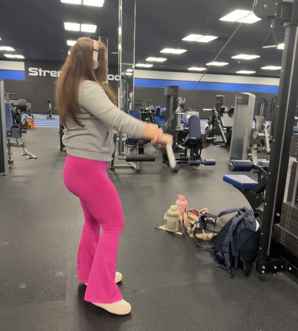 we about to build something so stupid 😭👏🏼 https://t.co/UBRp66w4Ne