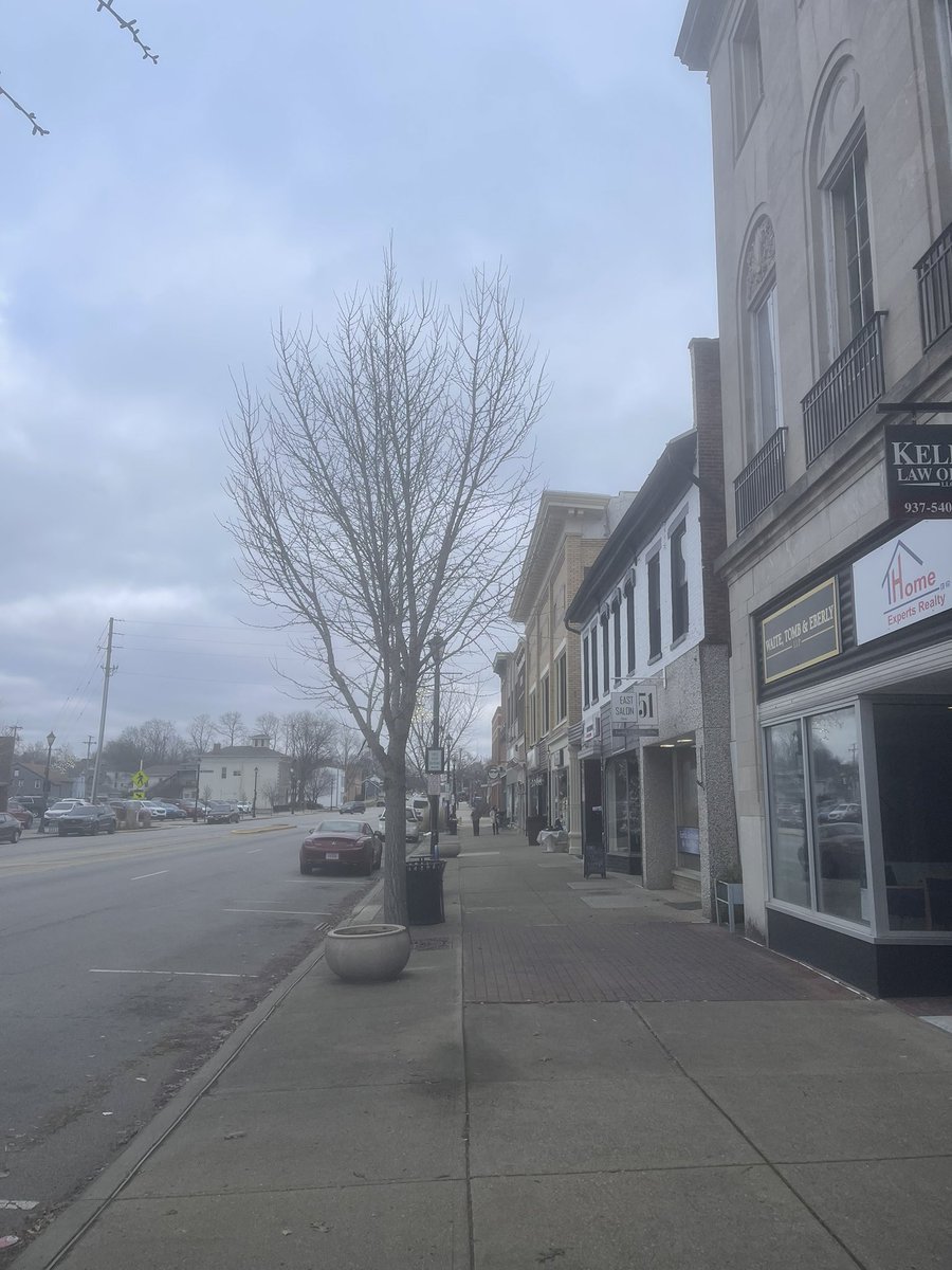 a_guidarelli's tweet image. A stark difference between parts of Xenia that were hit by the 1974 tornado and parts that weren’t #Xenia