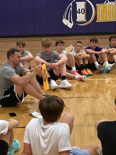 LightItUpIowa's tweet photo. Holiday Hoops was awesome! 3 days. 115 campers. Lots of skill development and relationship building. Most importantly the Gospel was at work! https://t.co/NLNB9I85Zd