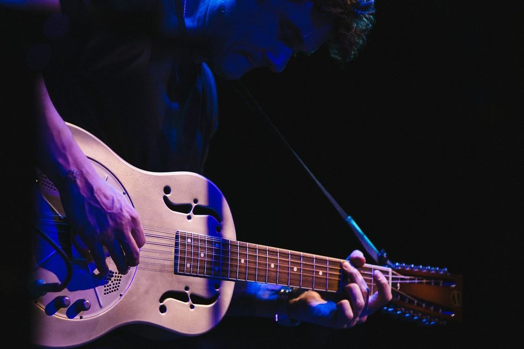 JohnMayer's tweet image. Blue Note, Tokyo - Night 3 (12/31): There was no better way to cap off a year like 2023 than by playing New Years shows in Tokyo. At some point in the middle of last year, I knew I was in the midst of a kind of creative runner’s high, and that I needed to end the year with the…