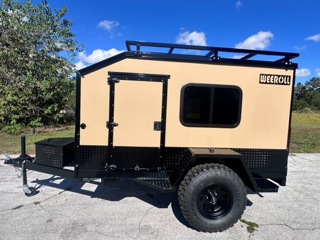 weerolltrailers's tweet photo. #FEATURED IN-STOCK TRAILER: DESERT SAND GLADIATOR   

 The WeeRoll #Gladiator is the #epitome of adventure-ready #design. Its size is a boon for those who #frequent tight, off-the-beaten-path locations.

https://t.co/1JgIWpZRLo https://t.co/U2YJ1xZItM