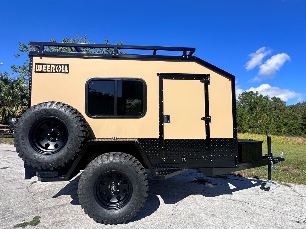 weerolltrailers's tweet photo. #FEATURED IN-STOCK TRAILER: DESERT SAND GLADIATOR   

 The WeeRoll #Gladiator is the #epitome of adventure-ready #design. Its size is a boon for those who #frequent tight, off-the-beaten-path locations.

https://t.co/1JgIWpZRLo https://t.co/U2YJ1xZItM
