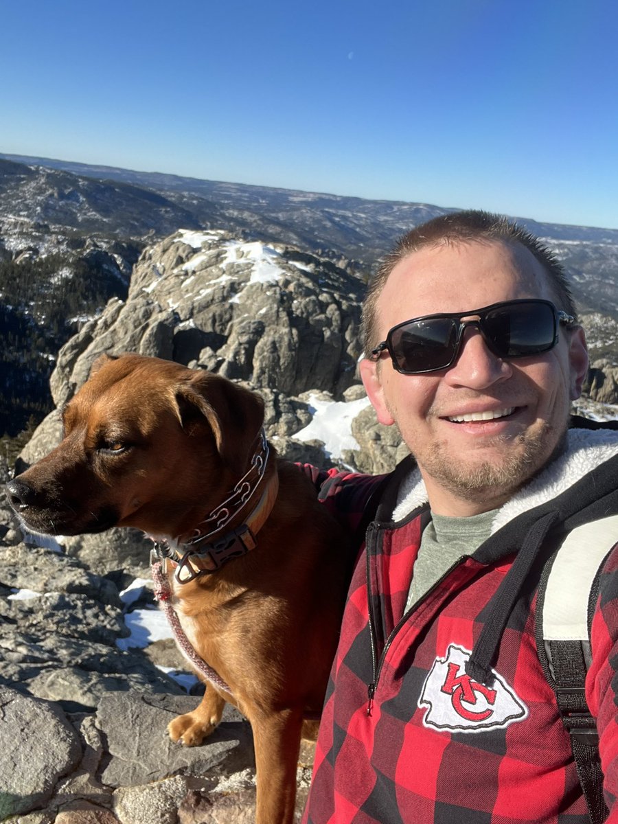 VoegeliD's tweet photo. Daisy and I starting off our new year on top! ⛰️ Black Elk Peak- Custer State Park - #SDEdChat https://t.co/b9i27A4MwR