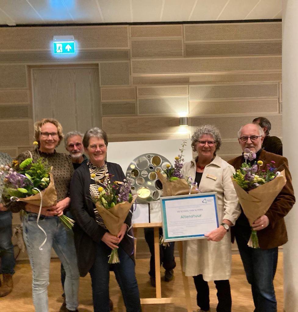 Vanavond tijdens de nieuwjaarsreceptie van de Gemeente Altena won <a href="/altenatuur/">ALTENATUUR</a> de waarderingsprijs de Schaal van Altena voor al hun bijzondere vrijwilligerswerk. Een welverdiende prijs!