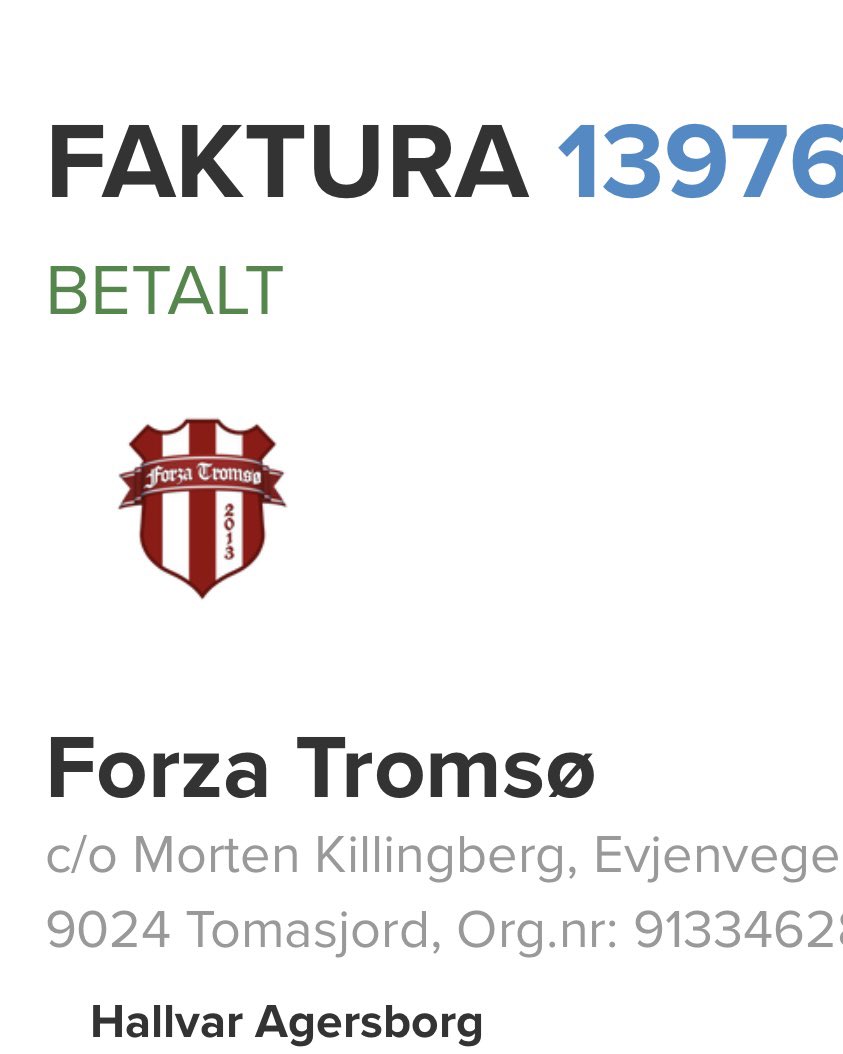 Gitta Sálašoaivi gahččá
Goappat šaldit leat buollán 
Så e æ rød og hvit fra Tromsø
Ingenting kan endre på det!