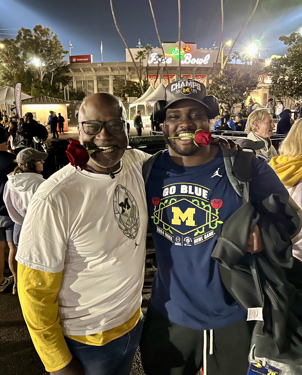 ChrisHint75's tweet photo. Go Blue!!! https://t.co/nEa0OC2icP