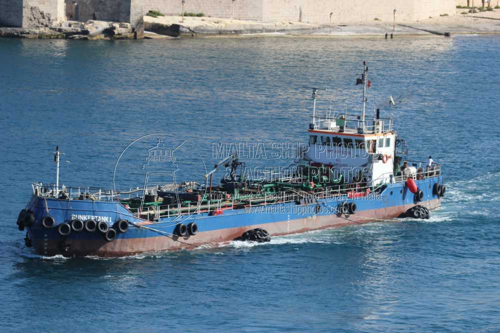 Shipguru's tweet photo. #Spanishbuilt #bunkeringtanker #BUNKERTANK_I #leaving  #grandharbourmalta - 06.06.2012 - www.maltashipphotos.com- NO PHOTOS can be used or manipulated without our permission https://t.co/Sk3ZI59dVK