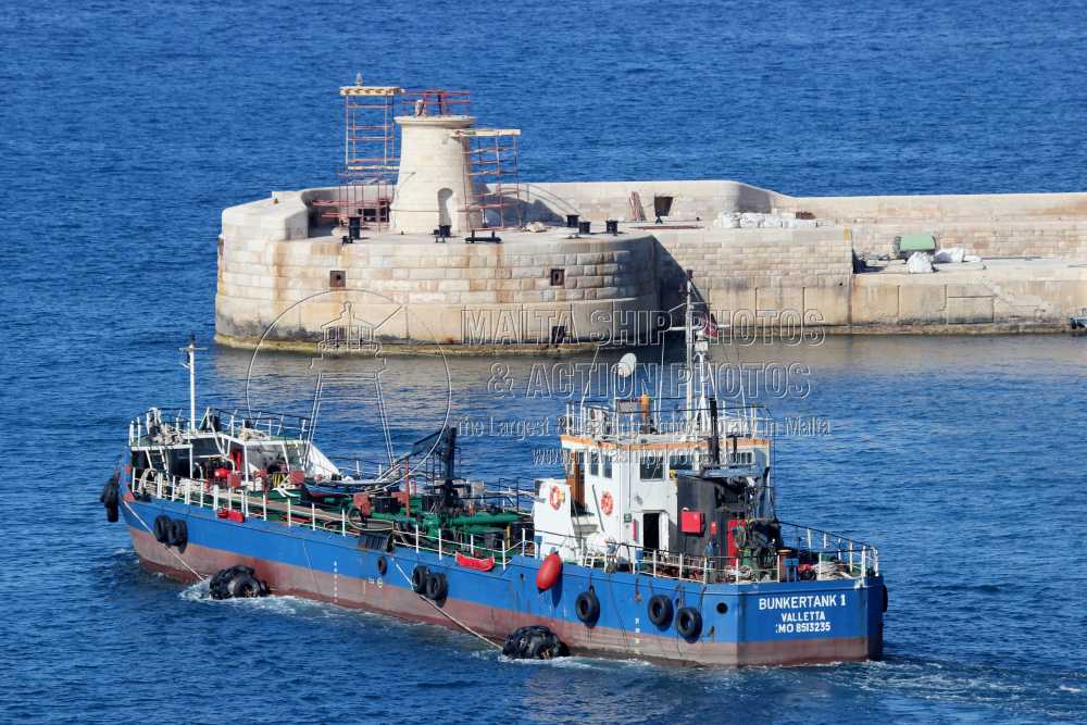 Shipguru's tweet photo. #Spanishbuilt #bunkeringtanker #BUNKERTANK_I #leaving  #grandharbourmalta - 06.06.2012 - www.maltashipphotos.com- NO PHOTOS can be used or manipulated without our permission https://t.co/Sk3ZI59dVK