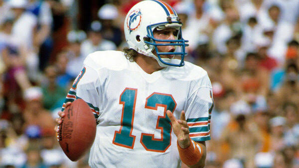 Csarmerc10's tweet photo. Tua y @LosDolphins necesitan 32 puntos este domingo para superar el récord histórico de puntos en temporada regular.
Actualmente tienen 482 puntos. El récord son 513 realizados en 1984. 
Podrán realizarlo contra Buffalo. Cc: @somosdolphins @Dolphins_MX. #DatosDolphins https://t.co/8SnNml7Le1