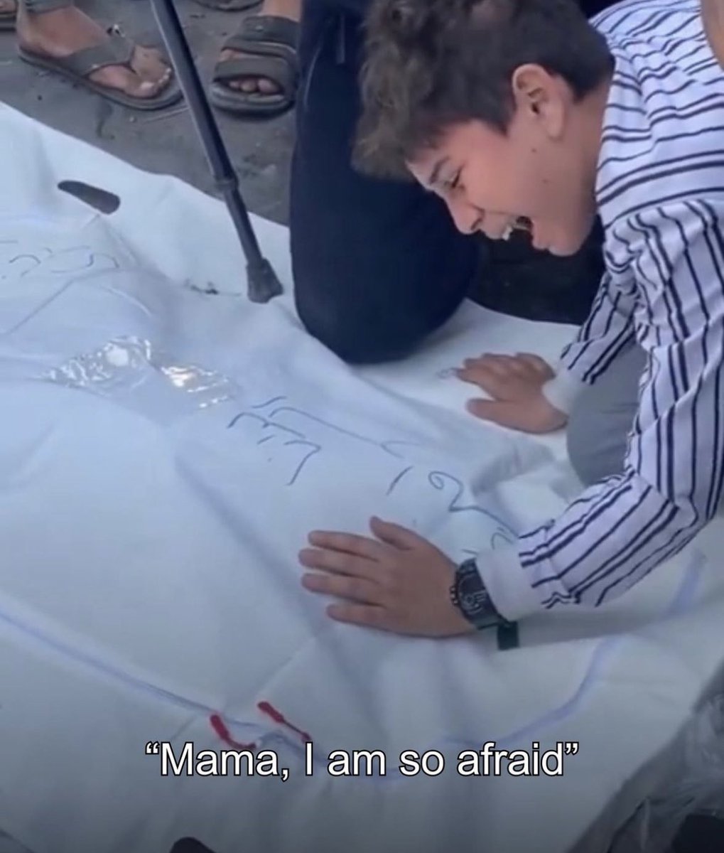 missfalsteenia's tweet image. “I want to sleep next to you mama”

“Mama, I am so afraid” 

“There’s nothing like your warmth”

Israel killed his mother.