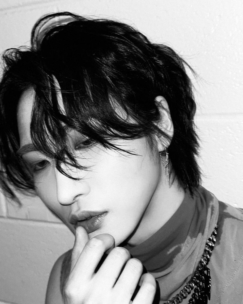 Yunhoswife_'s tweet photo. #✍🏼 — E se vc fosse escrit@ por Park Seonghwa…? •••• A thread ! https://t.co/SLEFXeSRhx