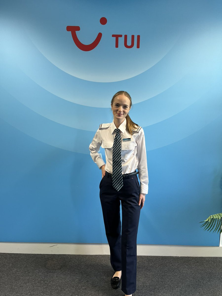 Happy New Year! 
2023 was a good one for me. Thank you all for the continued support 💙 
Looking forward to lots of flying this year and starting my training on the 737!