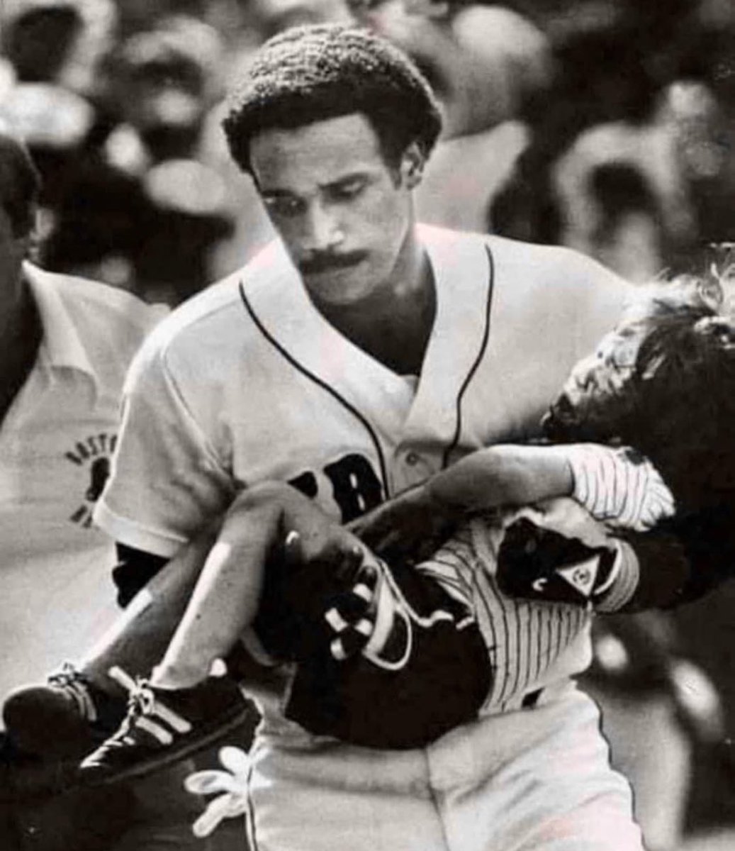 Want to know what a sports hero looks like? Well, on August 8, 1982, a line-drive foul ball hit a four-year-old boy in the head at Fenway leaving him in critical condition. Jim Rice realized that it would take EMTs too long to arrive, so he sprang into action. He jumped up…
